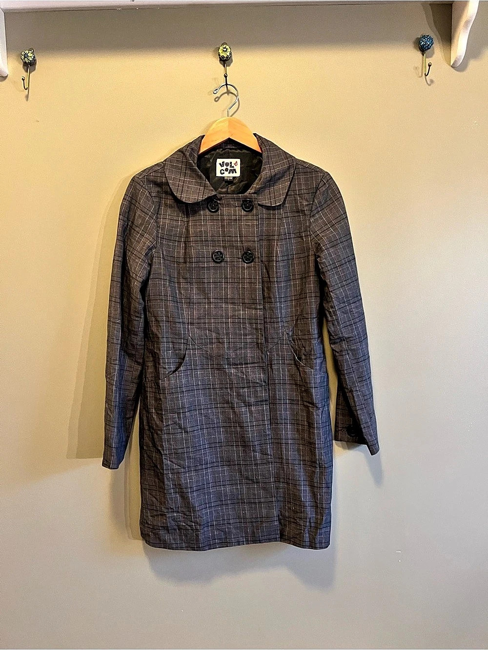 Volcom Plaid Trench Coat in Gray Size Large Like New